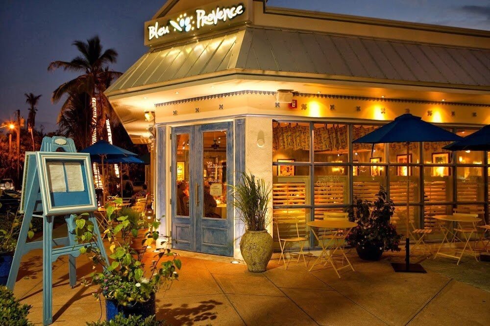 Bleu Provence Outside