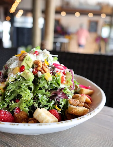 Snoom Inn Salad